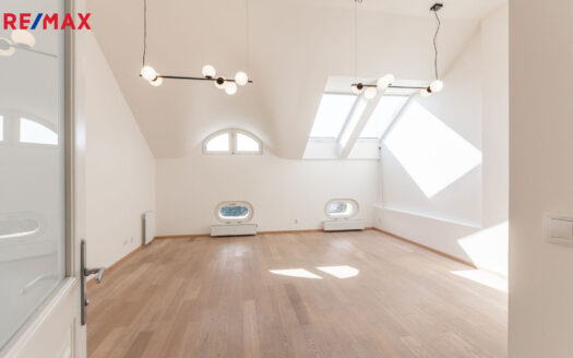 Pronájem Byty 2+kk Praha Elišky Peškové 72 m²