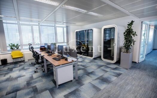 Pronájem Komerční Kanceláře Praha Evropská 236 m²