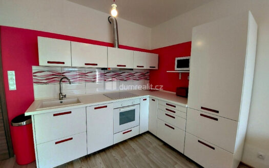 Prodej Byty 1+kk Praha Kadečkové 37 m²