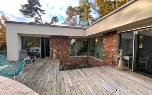 Pronájem Domy Rodinné domy Praha Aranžérská 300 m²