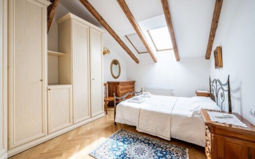 Pronájem bytu 3+kk, 107 m² – Praha, Vinohrady, ulice Italská