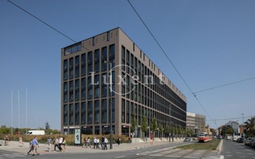Pronájem Komerční Kanceláře Praha Rohanské nábřeží 390 m²