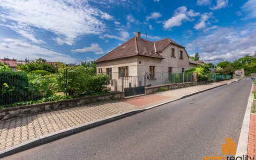 Prodej Domy Rodinné domy Praha Mochovská 210 m²