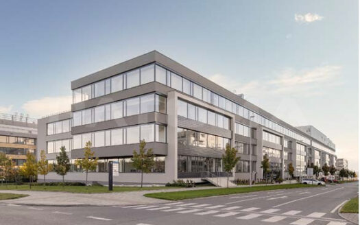 Pronájem Komerční Kanceláře Praha Laurinova 244 m²