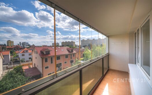 Pronájem Byty 3+1 Praha Donovalská 74 m²