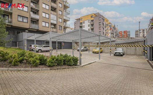 Prodej Garážová stání, 12 m² – Praha, Střížkov, ulice Makedonská