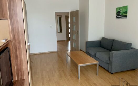 Pronájem Byty 3+1 Praha U jezera 80 m²