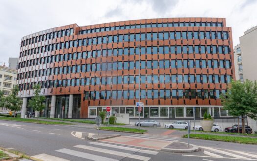 Pronájem Komerční Kanceláře Praha Lomnického 208 m²