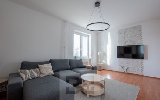 Pronajem bytu 2+kk Praha Jabloňová 52 m²