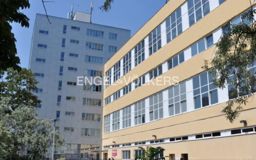 Pronájem Komerční Kanceláře Praha Jankovcova 300 m²