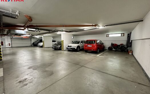 Prodej Garážová stání, 14 m² – Praha, Štěrboholy, ulice Laudonova