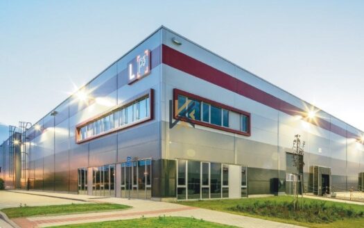 Pronájem Komerční Kanceláře Praha Sezemická 551 m²