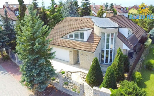 Prodej Domy Rodinné domy Praha U zahrádek 427 m²