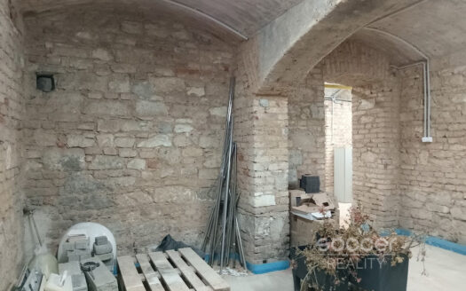 Pronájem Garáže, 25 m² – Praha, Nusle, ulice Slavojova