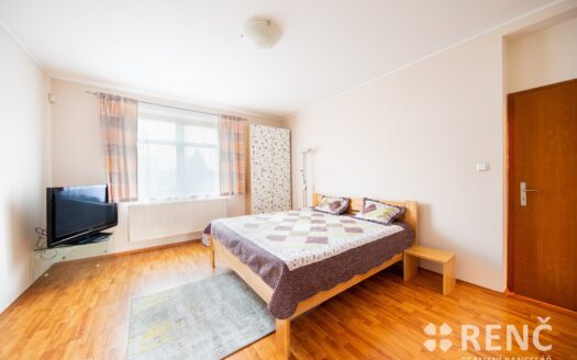 Pronájem Byty 2+1 Praha Jana Bílka 77 m²