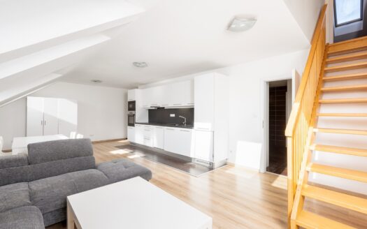 Pronájem Byty 2+kk Praha Novákových 78 m²