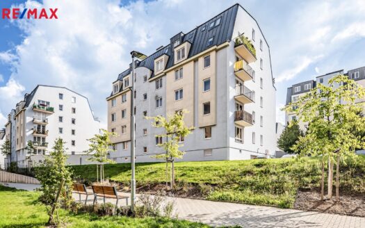 Pronájem Byty 4+1 Praha Šternovská 139 m²