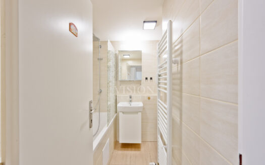 Prodej bytu 2+kk, 43 m² – Praha, Troja, ulice Hnězdenská