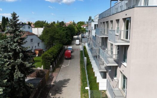 Prodej Byty 1+kk Praha Českobrodská 31 m²