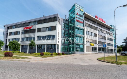 Pronájem Komerční Kanceláře Praha Pekařská 540 m²