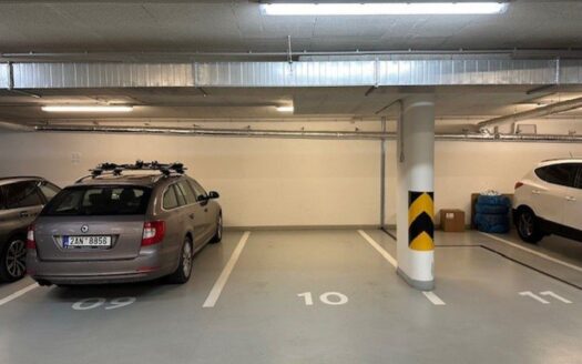 Pronájem Garáže, 30 m² – Praha, Jinonice, ulice Barvitiova