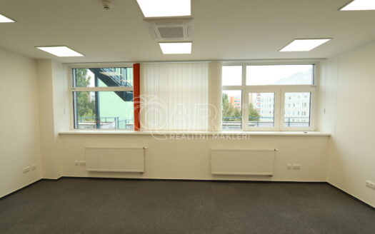 Pronájem Komerční Kanceláře Praha Prusíkova 30 m²