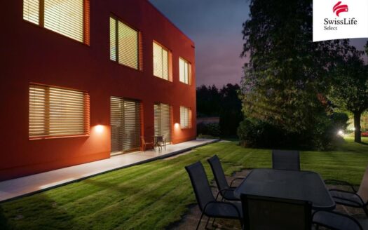 Prodej Domy Rodinné domy Praha Rodovská 209 m²