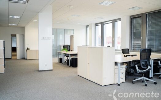 Pronájem Komerční Kanceláře Praha Rohanské nábřeží 159 m²