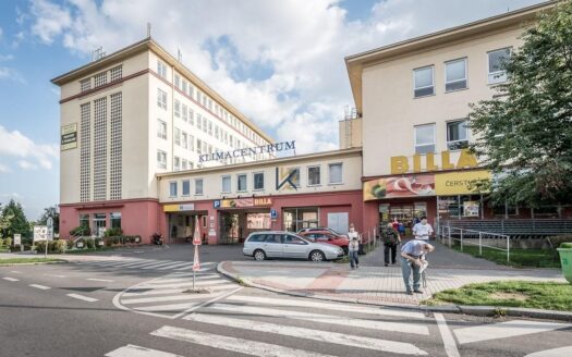 Pronájem Komerční Kanceláře Praha Počernická 75 m²