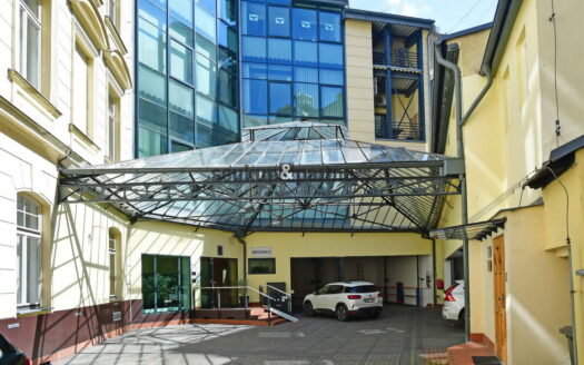 Pronájem Komerční Kanceláře Praha Pobřežní 125 m²