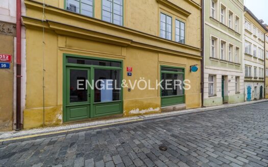 Pronájem Komerční Obchody Praha Vlašská 98 m²