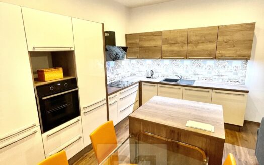 Pronájem Byty 3+kk Praha Na pěšinách 77 m²