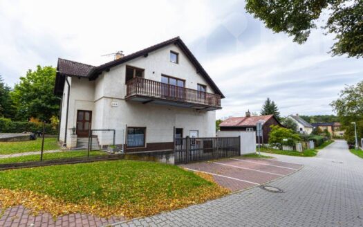 Prodej Domy Rodinné domy Praha Opočínská 301 m²