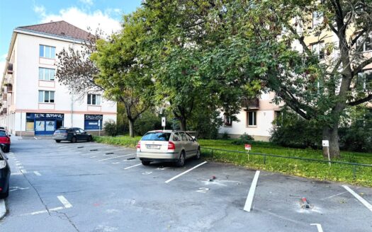 Pronájem Garážová stání, 13 m² – Praha, Strašnice, ulice Černokostelecká