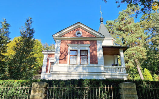 Prodej Domy Rodinné domy Praha V lučinách 407 m²