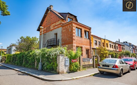 Prodej Domy Rodinné domy Praha Za vodárnou 151 m²