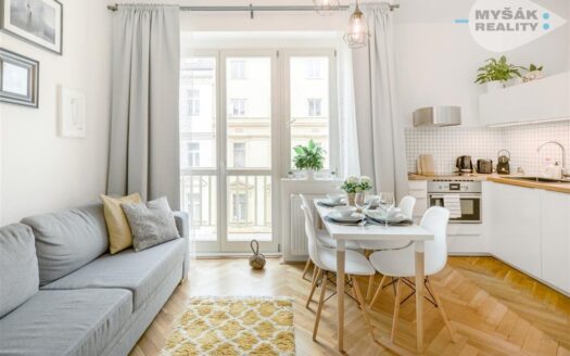 Pronájem bytu 2+kk, 45 m² – Praha, Vinohrady, ulice Rumunská