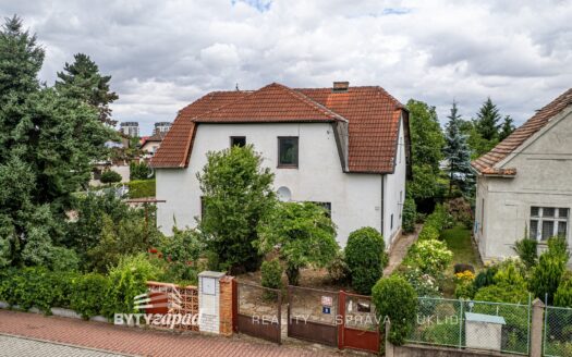 Prodej Domy Rodinné domy Praha Na paloučku 120 m²