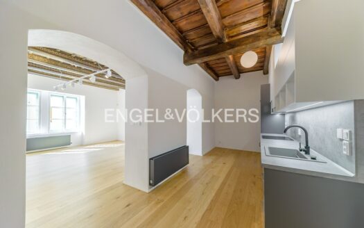 Pronájem bytu 2+1, 94 m² – Praha, Malá Strana, ulice Vlašská