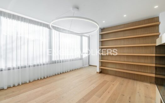 Pronájem bytu 4+kk, 138 m² – Praha, Libeň, ulice Valčíkova