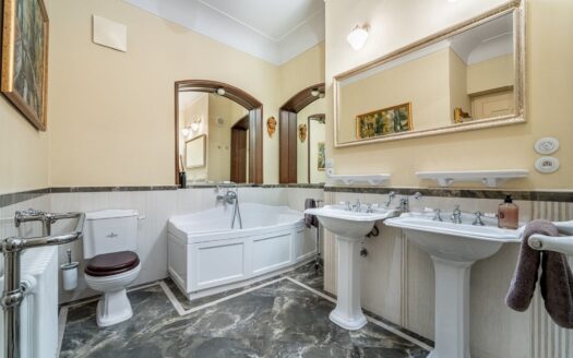 Pronájem bytu 3+1, 111 m² – Praha, Malá Strana, ulice U lužického semináře