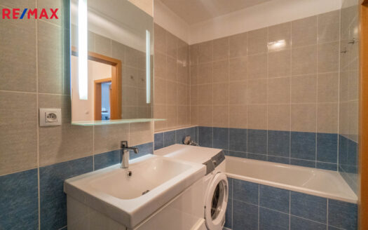 Pronájem bytu 2+kk, 56 m² – Praha, Vysočany, ulice Kabešova