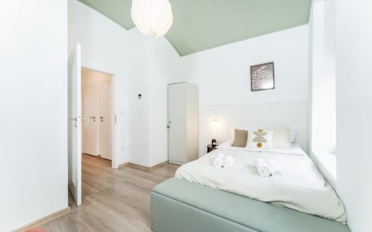 Pronájem bytu 2+kk, 39 m² – Praha, Vinohrady, ulice Rumunská