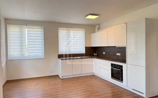 Pronájem bytu 2+kk, 64 m² – Praha, Vysočany, ulice Pod Harfou