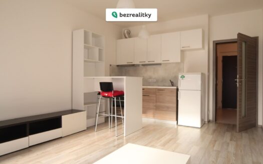 Prodej bytu 1+kk, 32 m² – Praha, Horní Měcholupy, ulice Modenská