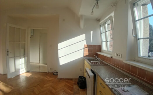Pronájem bytu 2+kk, 50 m² – Praha, Podolí, ulice Pravá