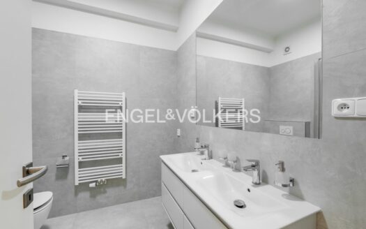 Prodej bytu 3+kk, 81 m² – Praha, Dejvice, ulice Komornická