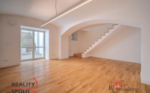 Prodej bytu 2+kk, 71 m² – Praha, Nusle, ulice Jaromírova