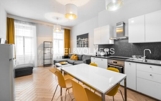 Pronájem bytu 2+kk, 50 m² – Praha, Malá Strana, ulice Všehrdova