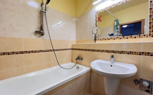 Pronájem bytu 3+kk, 80 m² – Praha, Michle, ulice V dolině